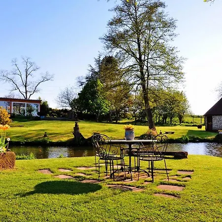 Farm By Red River With Indoor Pool Apartman