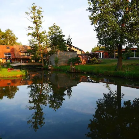 Farm By Red River With Indoor Pool Apartman