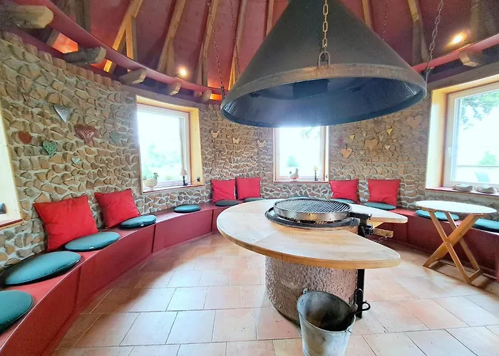 Farm By Red River With Indoor Pool *