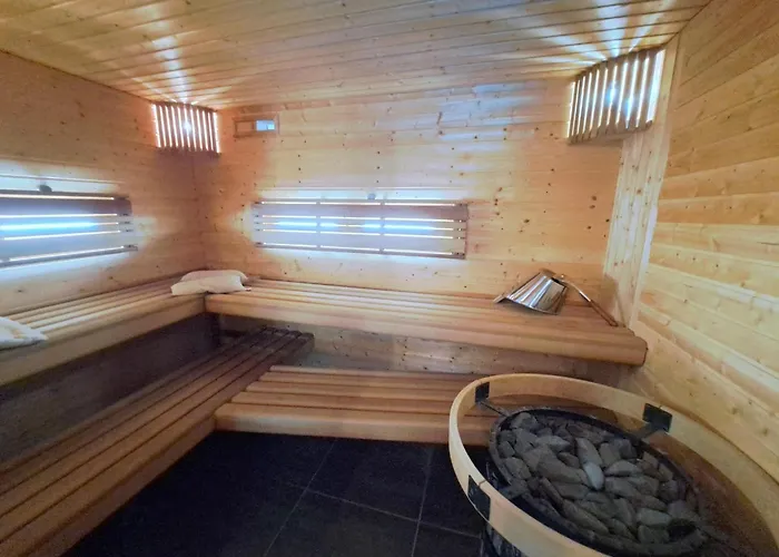 Apartment Farm By Red River With Indoor Pool